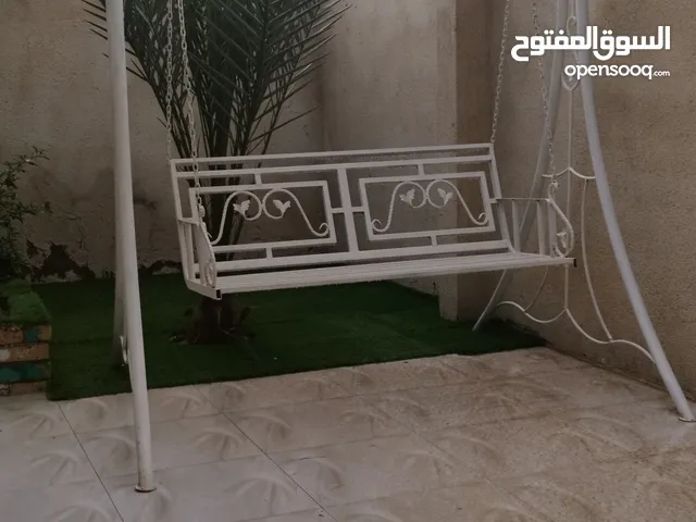 مرجوها مستعمله طولها متر ونص مثل ما موضحه بالصوره السعر 200 الف مكاني التنومه