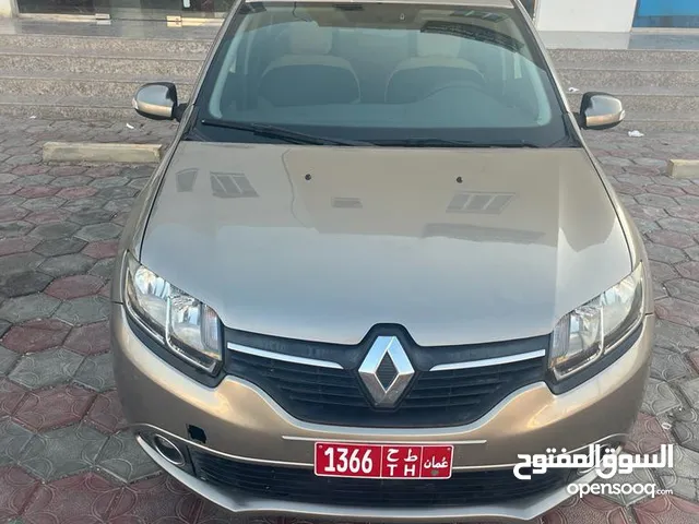 Sedan Renault in Muscat