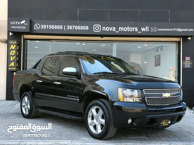 2010 Cherokee Avalanche LTZ V8