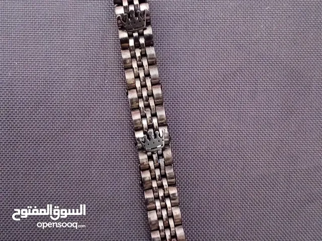 أسواره روليكس جديده اجتني هديه وانا ما بلبس اساور وعلى ذمت الي أعطاني اياها بحكي اصليه