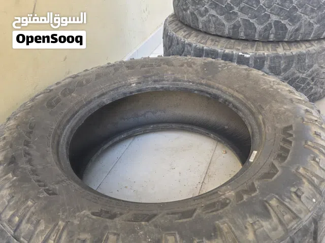 اطارات حجريه GOOD YEAR نضيفه