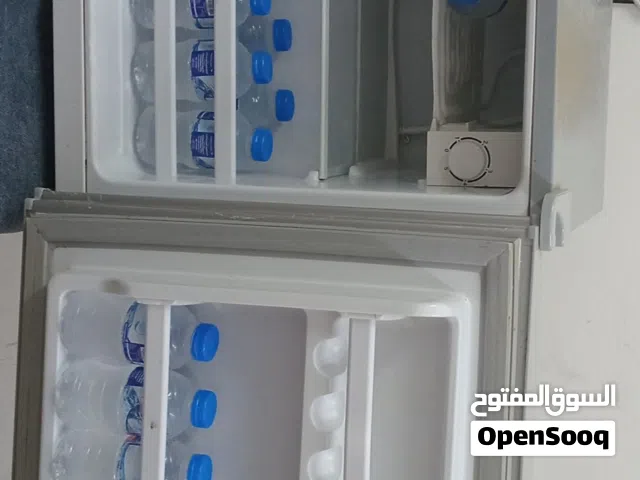 ثلاجة غرفة أو مكتب بالون الرمادي الأنيق جدا بحاله ممتازة