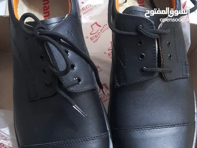 42 Casual Shoes in Madaba