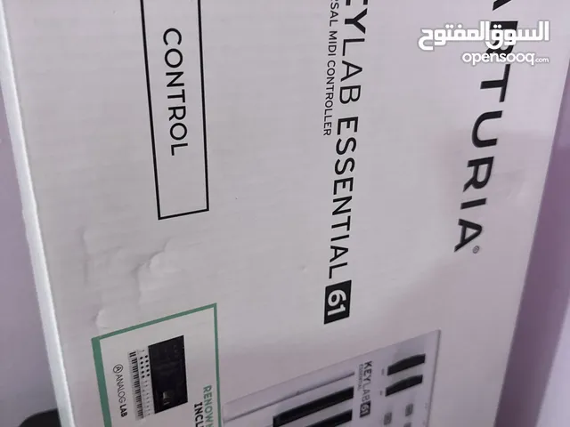 Arturia Keylab Essential 61 midi keyboard