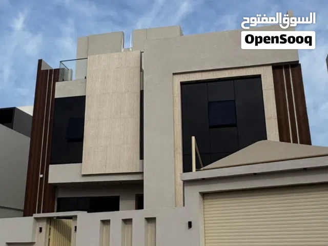 592 m2 More than 6 bedrooms Villa for Sale in Muscat Al Khoud