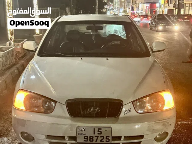 2001 هيونداي النترا Standard