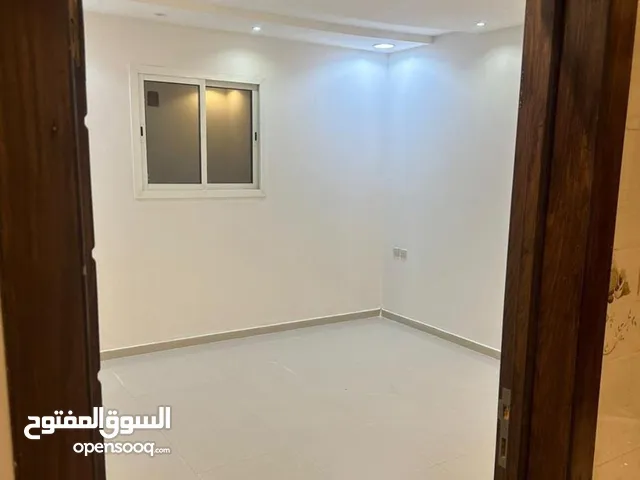 172 m2 4 Bedrooms Apartments for Rent in Al Riyadh Dhahrat Laban