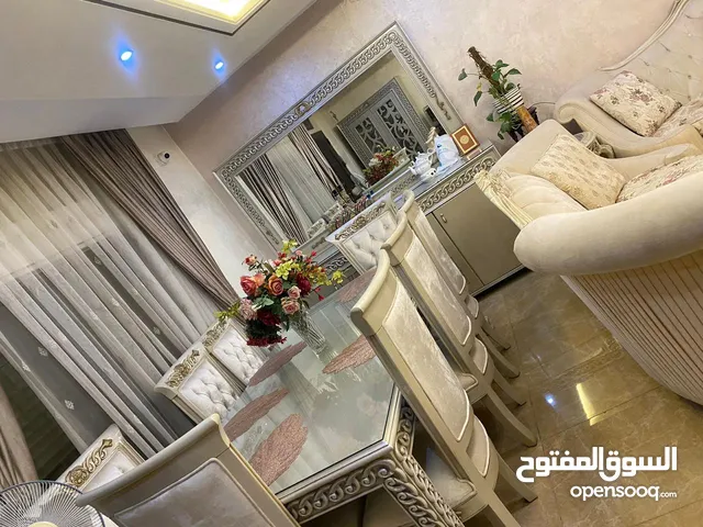250m2 5 Bedrooms Villa for Sale in Amman Abdoun