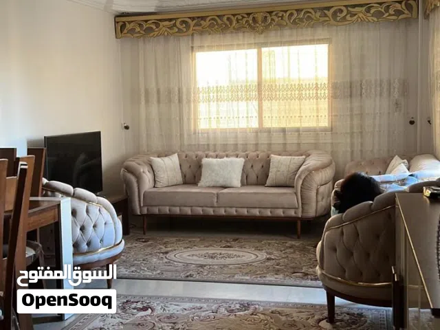 طقم انتريه مستعمل بحاله الجديد استعمال نظيف دمياطي للبيع