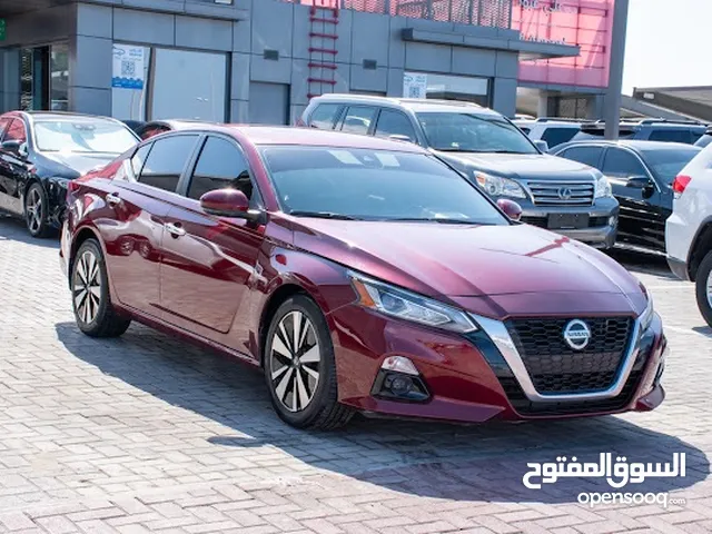 Nissan Altima 2019 very clean