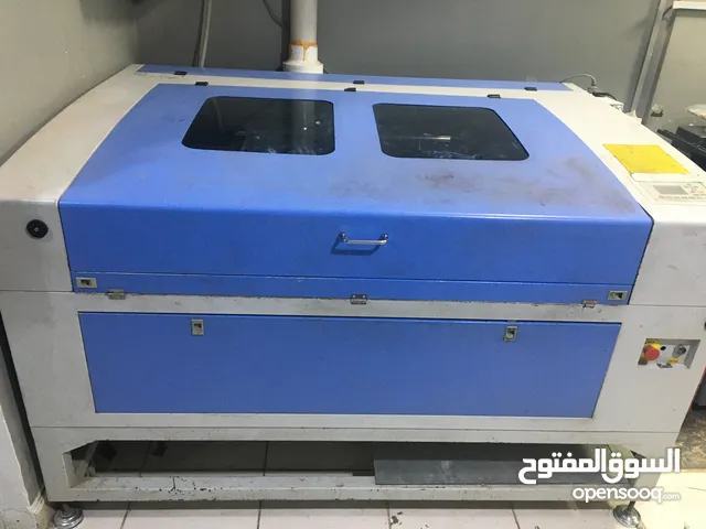 مكينة قص اكريلك باليزر