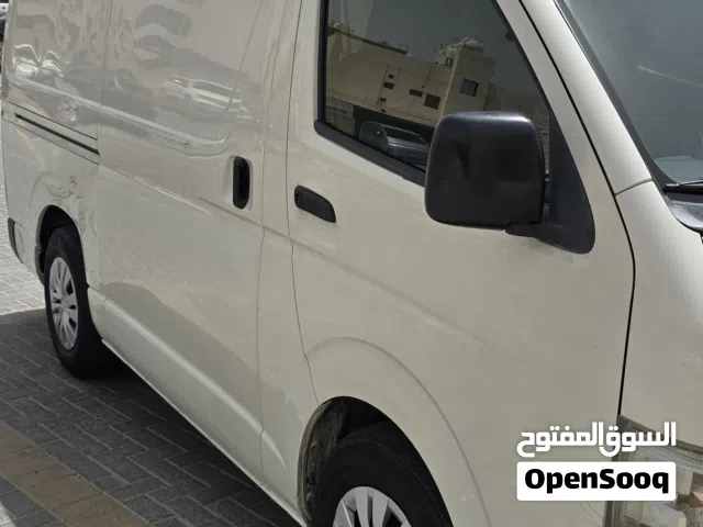 2012 تويوتا هايس Cargo