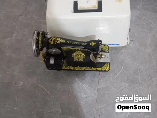 مكائن خياطه ملابس