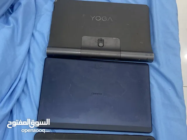 ثلاث ايبادات واحد سليم ثنين بس مكسوره شاشه