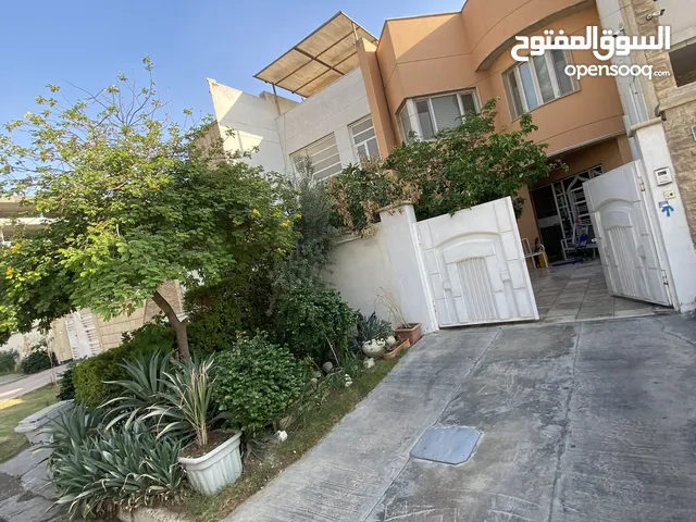 180 m2 5 Bedrooms Townhouse for Sale in Baghdad Harthiya