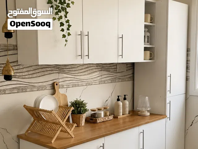 كاونتر وملحق قياس مترونص مع فاترينا وسنك قياس مترو20مرمر
