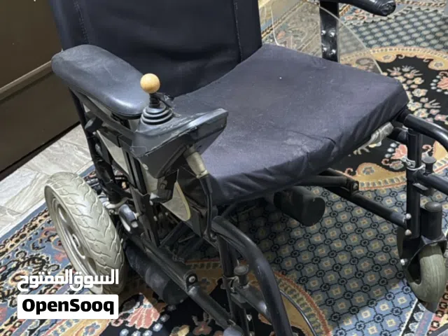 كرسي ذوي احتياجات خاصة كهربائي مُتحرك للبيع عجال نفخ اصلي مسافات طويلة - الموقع الكرك ومتوفر توصيل