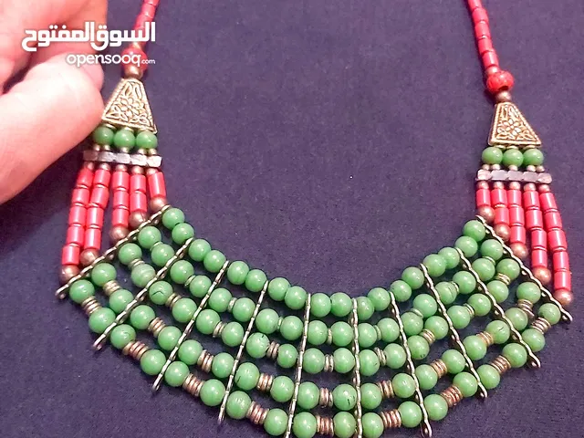 عقد تراثي نمط قديم متميز جدا بحالة ممتازة