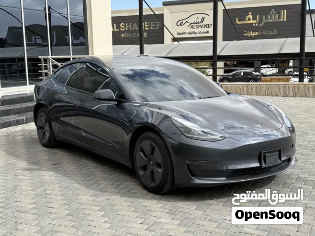 Tesla model 3 standard plus 2023- تيسلا مودل 3 2023 ستاند بلس بحالة والوكالة