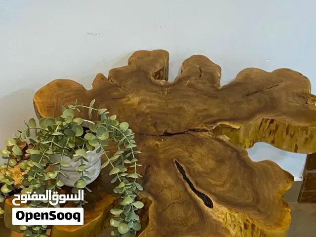طاولة مصنوعة من الخشب الطبيعي ،جودة عالية