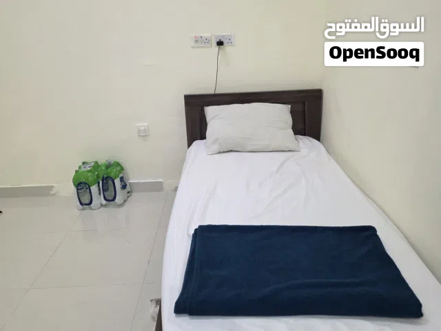 Studio room sharing in muroor