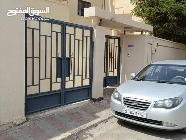 550 m2 More than 6 bedrooms Villa for Sale in Tripoli Al Dahra