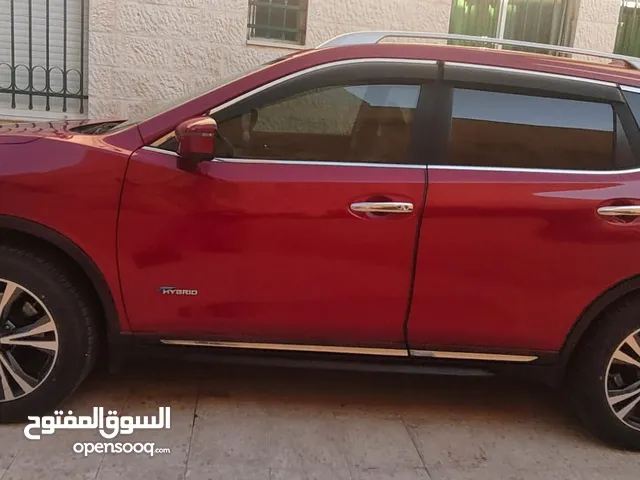 Nissan Rogue 2017 SL-AWD - نيسان روج هايبرد اعلى صنف بحالة ممتازة- مالك واحد من الحره- قابل للبدل