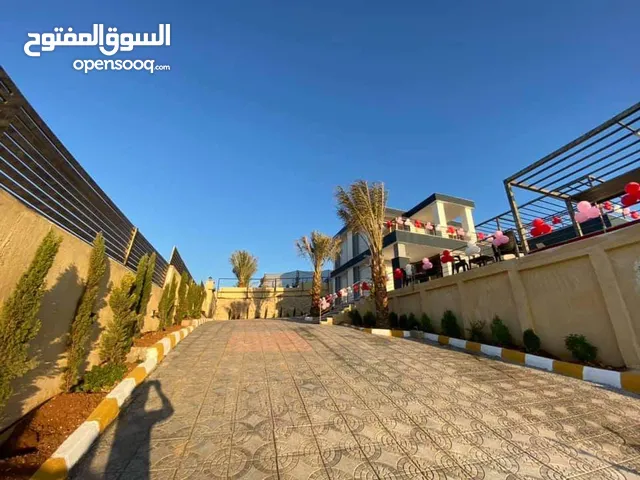 فيلا ألمها مزارع تل الرمان والسليحي تعبد عن قلب العاصمه عمان صويلح بتحديد 10 دقائق بإتجاه جرش