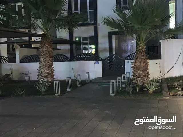 فيلا للايجار في السيب سور ال حديد - villa for rent in Seeb sur Al Hadid