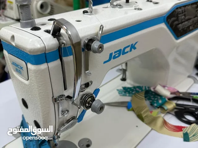 مكينه خياطة جاك اوتوماتيك بحاله ممتازه Automatic Jack brand Sewing Machine In Excellent Condition