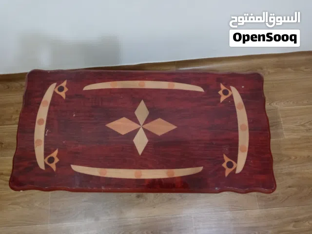 طاولة كبيرة