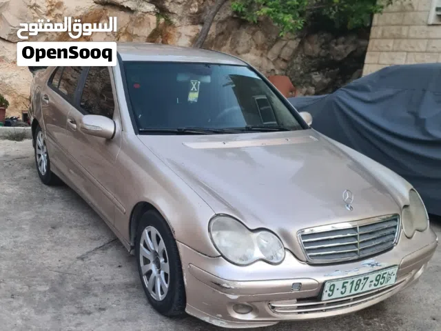 مرسدس c220