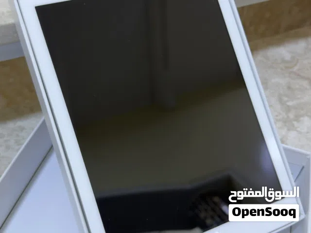 Apple Ipad 6th generation 128GB شبه جديد نظيف جدا