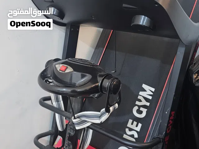 جهاز جري رياضي مع مساج واثقال جديد مستخدم قليل جدا