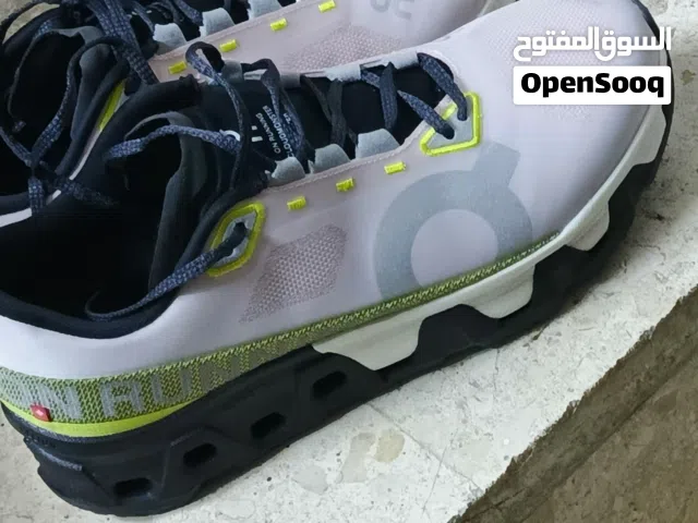 On  سنيكر 'كلاودمونستر هايبر' اصلي