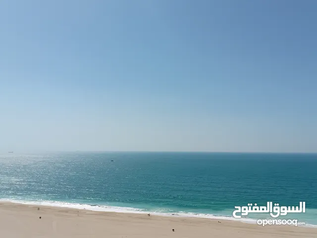 غرفه وصاله مفروش علي البحر