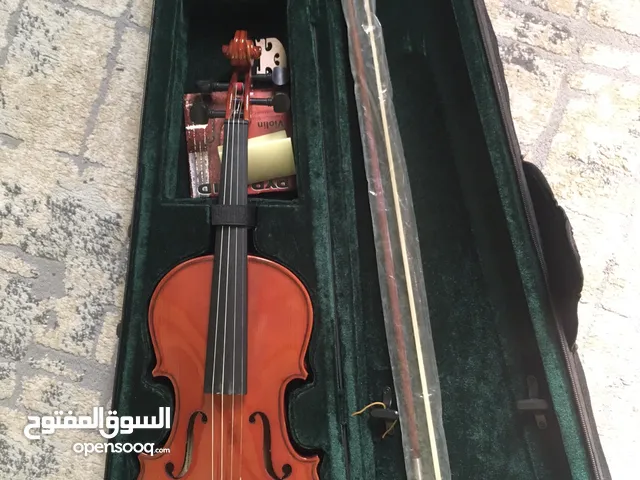 كمان للبيع مستخدم لفترة قصيرة قابل للتفاوض Violin for sale