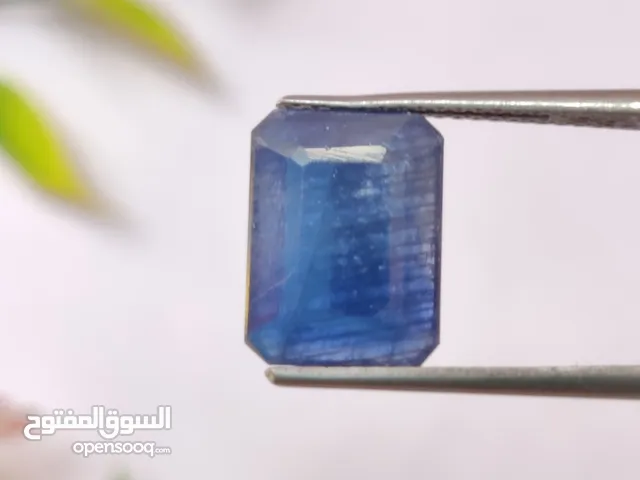 حجر ياقوت أزرق مدغشقري طبيعي بدون معالجة  natural medagascar blue sapphire stone