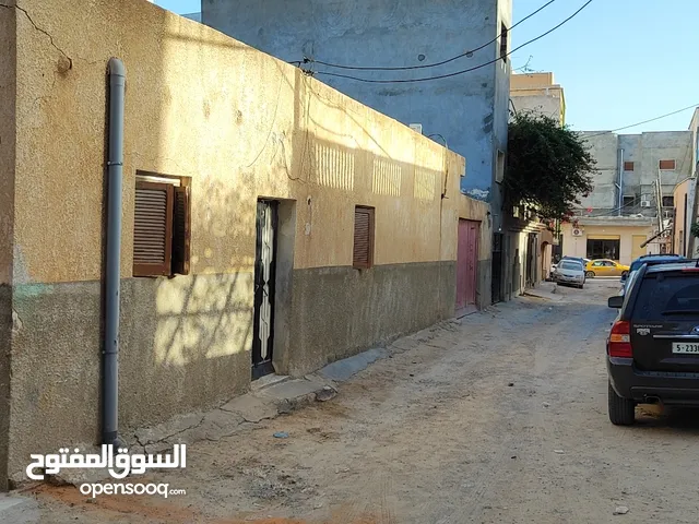 140 m2 4 Bedrooms Townhouse for Sale in Tripoli Souq Al-Juma'a