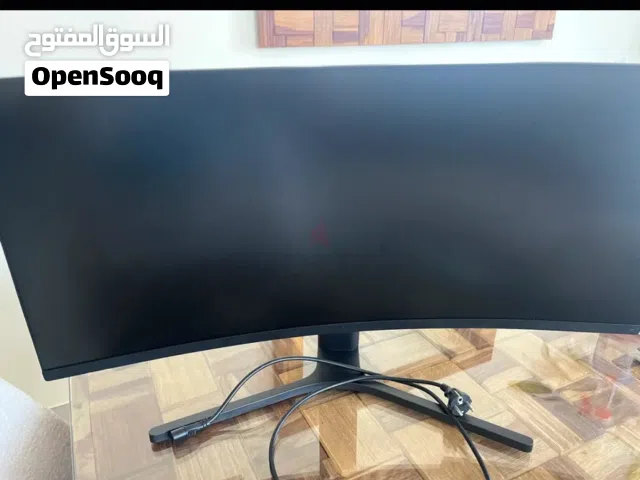 4K resolution gaming monitor 34Inch curved. 144Hz.