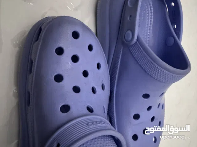 42 lavender platform CROCS