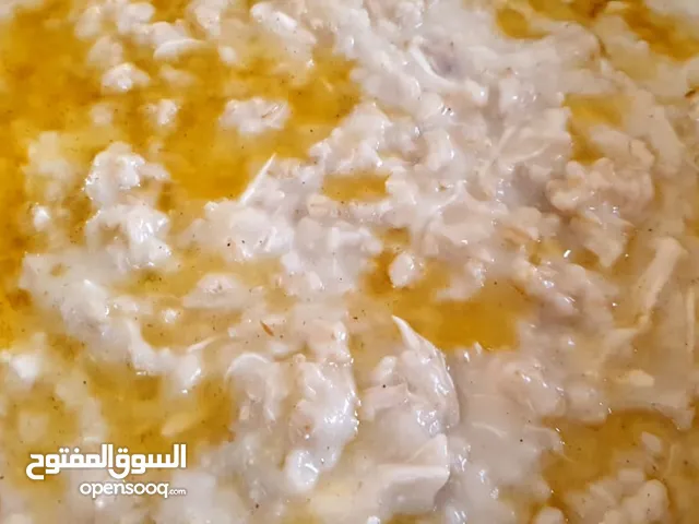 نوفر جميع الماكولات عرسية وثريد وهريس خبز شباتي خبز عماني  للفطور والعشاء والغداء
