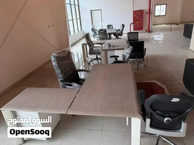أثاث مكاتب متكامل لأكثر من 50 موظف