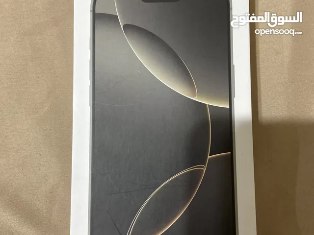İphone 16 pro max صيني جديد ( تم فتح العلبه لتصوير )فقط مساحه 1تيرا مع كفر شفاف