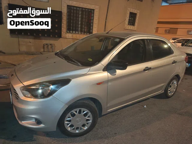 2018 فورد فيجو Standard