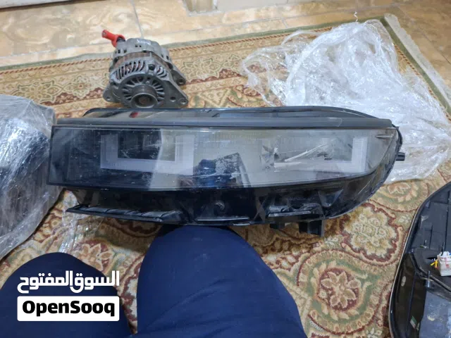 ضواو سياره ايونك 5 يمين وشمال للبيع بسعر مغري افع بحق الله وشيل