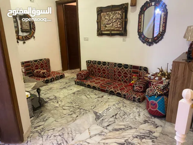 بيت حديث للبيع مساحه 200 م حي الجامعة خلف زنوت الست علي الحمداني