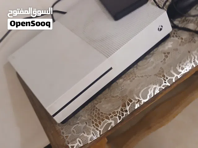 اكسبوكس one s 4K HDR جهاز نظيف ما بيه مشاكل ما داخل تصليح ذاكرة نص تيرا