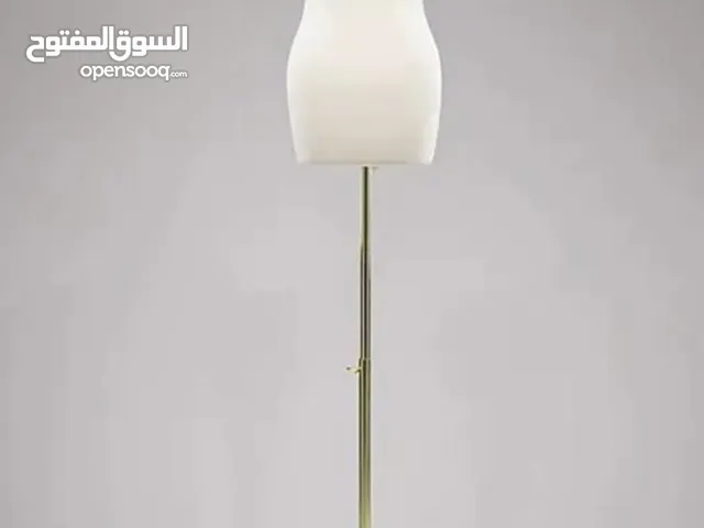 منكان باللون الأبيض بحالة جديدة تمامًا white mannequin