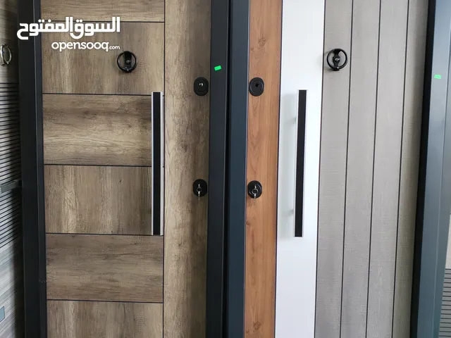 شركة مختصة في صناعة و بيع الأبواب الداخلية والخارجية